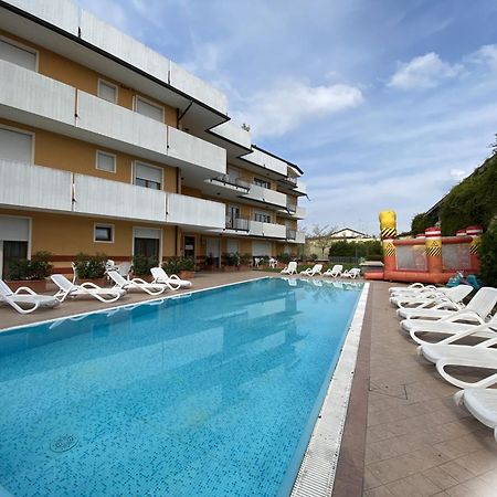Hotiday Residence Garda Peschiera del Garda Exterior photo